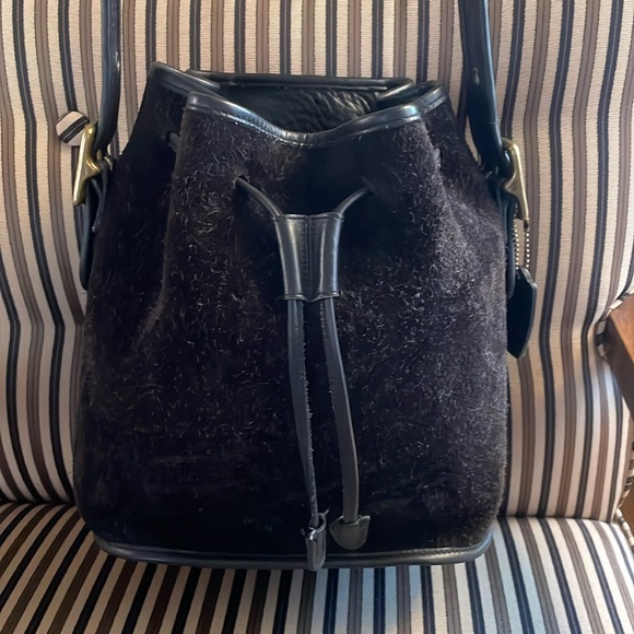 Coach Handbags - VINTAGE COACH SUEDE BERKELEY DRAWSTRING 9012 black w/ brass (like Lula’s legacy)